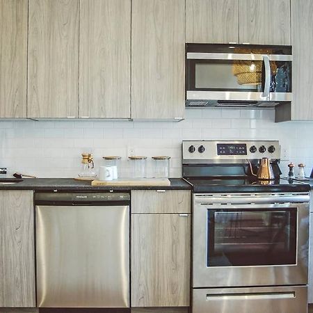 Rail Park Downtown Studio, Amazing Views, Contactless Check-In Філадельфія Екстер'єр фото